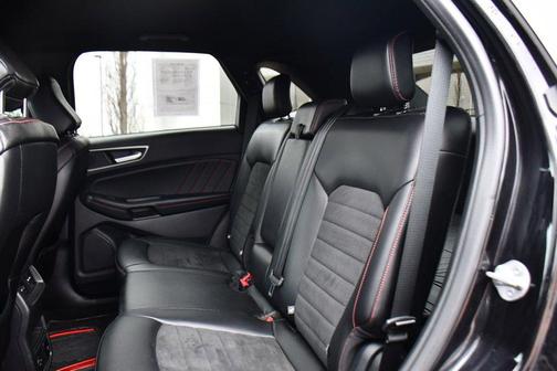 2022 Ford Edge ST Line