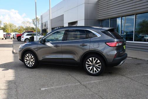 2022 Ford Escape Titanium