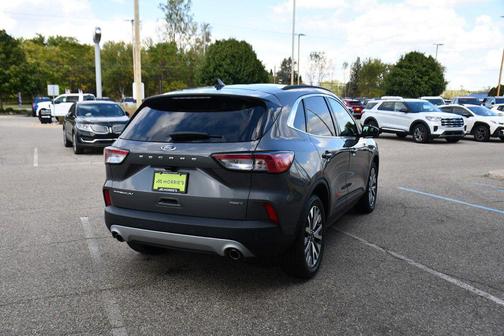2022 Ford Escape Titanium