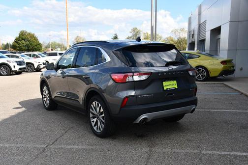 2022 Ford Escape Titanium