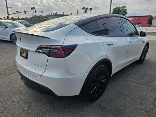 Pearl White Multi 2021 Tesla Model Y Long Range