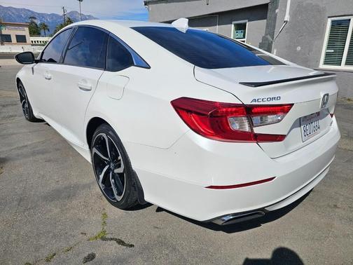 Platinum White Pearl 2018 Honda Accord Sport