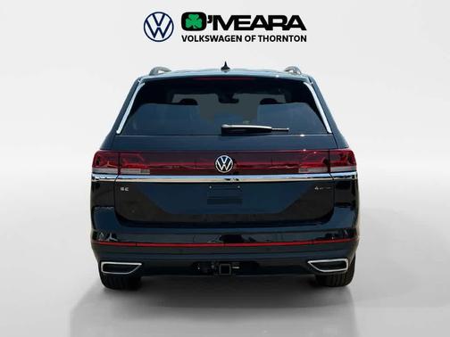 Deep Black Pearl 2026 Volkswagen Atlas 2.0T SE w/Technology 4MOTION