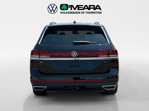 Deep Black Pearl 2026 Volkswagen Atlas 2.0T SE w/Technology 4MOTION