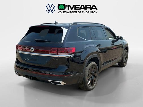 Deep Black Pearl 2026 Volkswagen Atlas 2.0T SE w/Technology 4MOTION