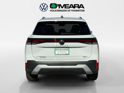 pure white 2026 Volkswagen Tiguan 2.0T SE 4MOTION