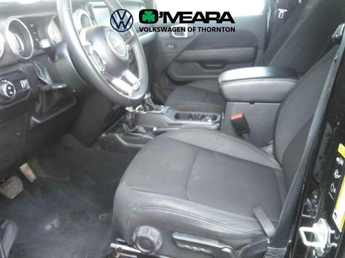 Black Clearcoat 2023 Jeep Gladiator Overland