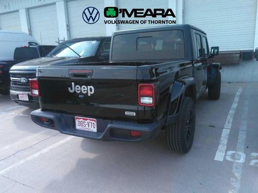 Black Clearcoat 2023 Jeep Gladiator Overland