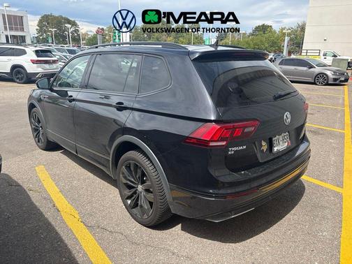 Deep Black Pearl 2020 Volkswagen Tiguan 2.0T SE R-Line Black 4MOTION