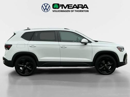 Pure White 2025 Volkswagen Taos 1.5T SEL