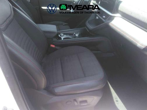 Star White Metallic Tri-Coat 2025 Ford Explorer ST-Line