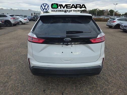 Oxford White 2021 Ford Edge SE