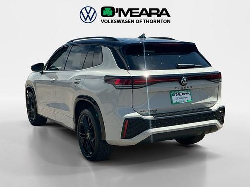 sandstone with deep black roof 2026 Volkswagen Tiguan 2.0T SE R-Line Black 4MOTION