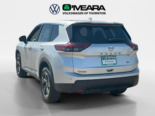 Brilliant Silver Metallic 2024 Nissan Rogue SV