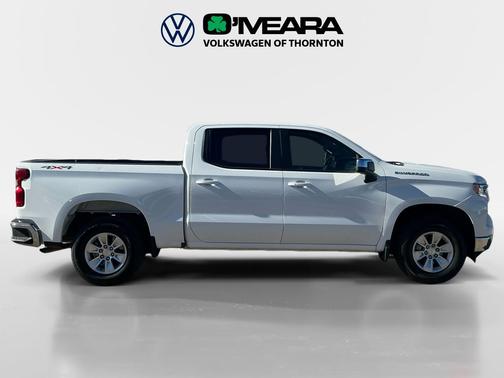Summit White 2025 Chevrolet Silverado 1500 LT