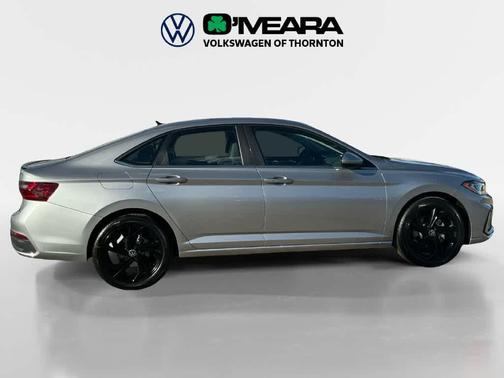 Pyrite Silver Metallic 2027 Volkswagen Jetta 1.4T SE