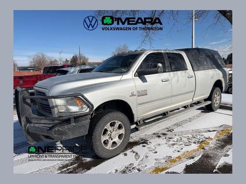 2017 RAM 2500 Big Horn Crew Cab 4x4 8' Box