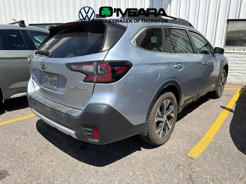 Ice Silver Metallic 2022 Subaru Outback Limited