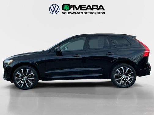 2024 Volvo XC60 B5 Plus Dark Theme