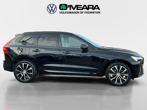 2024 Volvo XC60 B5 Plus Dark Theme
