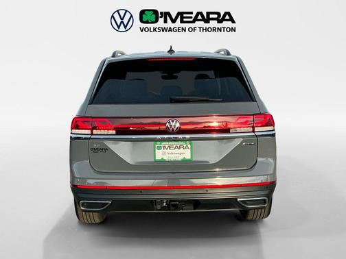 Pure Gray 2026 Volkswagen Atlas 2.0T SE w/Technology 4MOTION