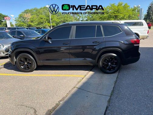 Pearl Black 2019 Volkswagen Atlas 3.6L SE