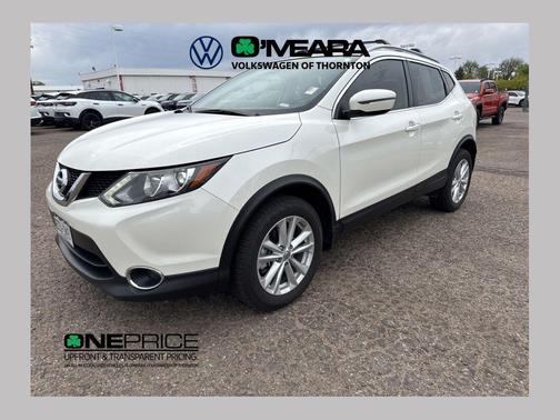 Pearl White 2017 Nissan Rogue Sport SV