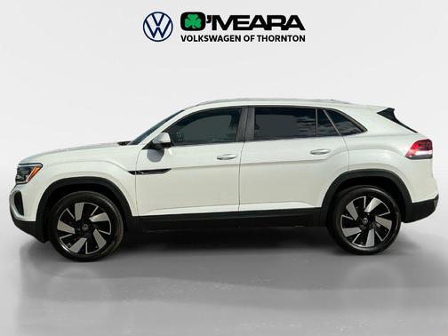 Opal White Pearl 2026 Volkswagen Atlas Cross Sport 2.0T SE w/Technology 4MOTION