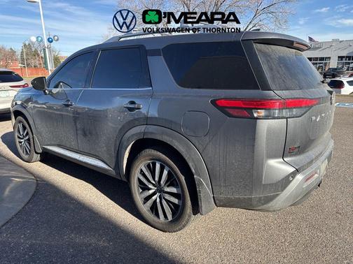 2023 Nissan Pathfinder Platinum 4WD