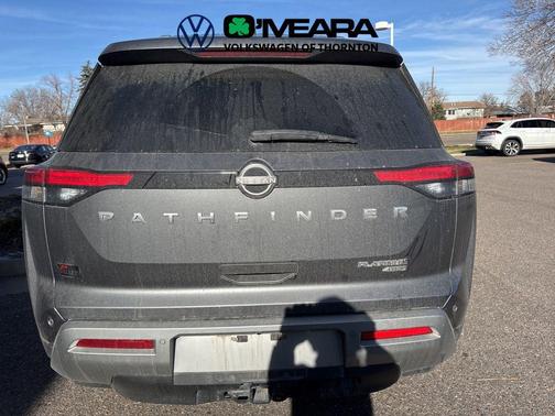2023 Nissan Pathfinder Platinum 4WD