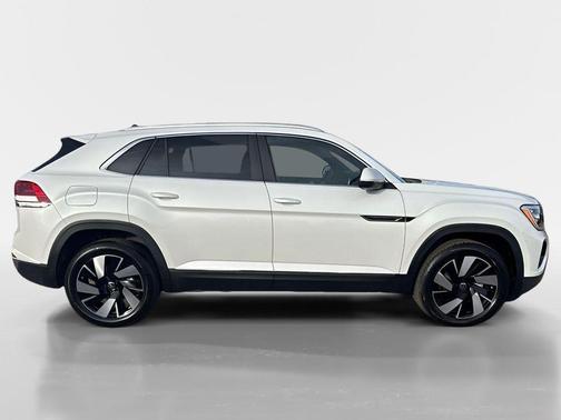 2025 Volkswagen Atlas Cross Sport 2.0T SEL