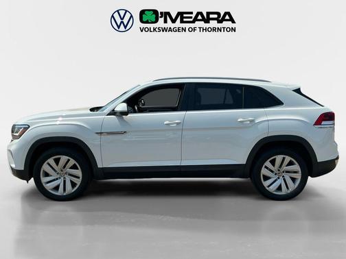 Pure White 2022 Volkswagen Atlas Cross Sport 3.6L V6 SE w/Technology