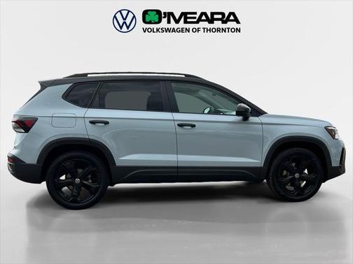 2025 Volkswagen Taos 1.5T SE Black
