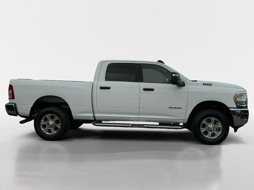 2023 RAM 2500 Big Horn Crew Cab 4x4 6'4' Box