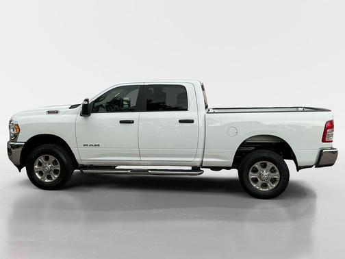 2023 RAM 2500 Big Horn Crew Cab 4x4 6'4' Box