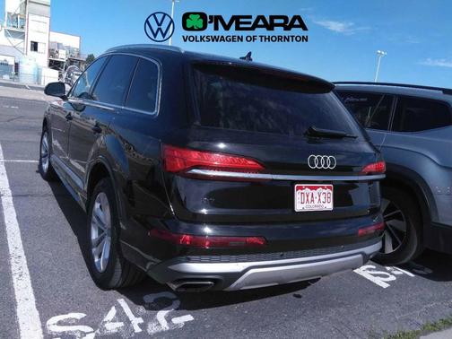 Mythos Black Metallic 2025 Audi Q7 55 Premium Plus