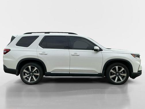 2024 Honda Pilot Touring 8-Passenger