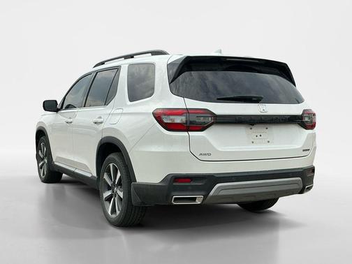 2024 Honda Pilot Touring 8-Passenger