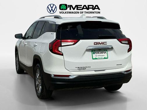 Summit White 2024 GMC Terrain SLT