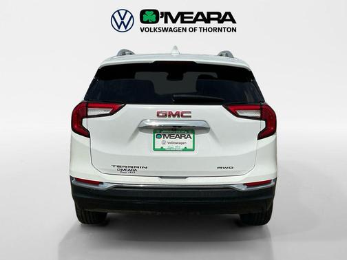 Summit White 2024 GMC Terrain SLT