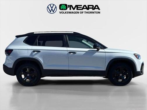 2025 Volkswagen Taos 1.5T SE Black
