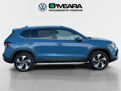Monterey Blue Pearl 2026 Volkswagen Taos SE