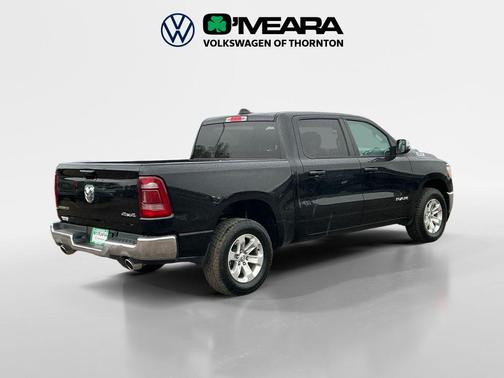 Diamond Black Crystal Pearlcoat 2024 RAM 1500 Laramie