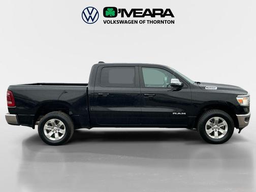 Diamond Black Crystal Pearlcoat 2024 RAM 1500 Laramie