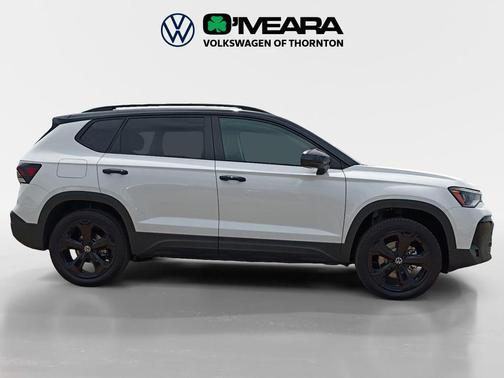 2025 Volkswagen Taos 1.5T SE Black