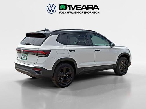 2025 Volkswagen Taos 1.5T SE Black