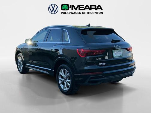 Mythos Black Metallic 2024 Audi Q3 Premium 45 TFSI S line quattro Tiptronic