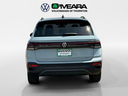 2025 Volkswagen Taos 1.5T SE Black