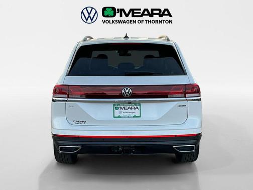 Opal White Pearl 2026 Volkswagen Atlas 2.0T SE w/Technology 4MOTION