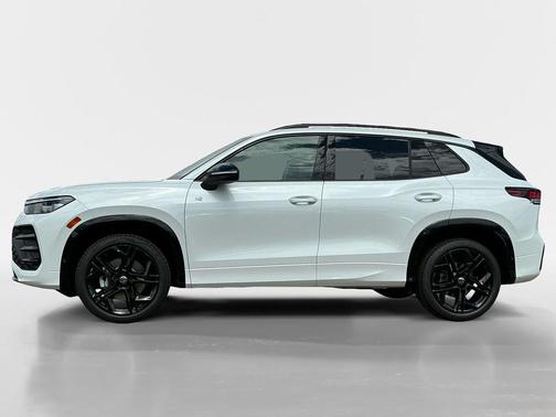 2025 Volkswagen Tiguan 2.0T SE R-Line Black 4MOTION
